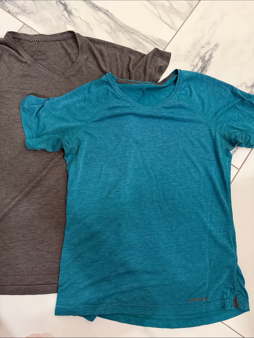 XS Patagonia tshirt nine-trails x2